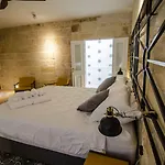 Senglea Suites 酒店 *