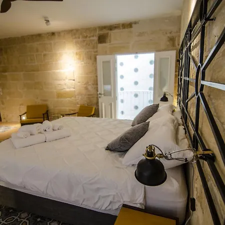 Senglea Suites Hotel *