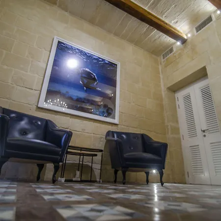Senglea Suites ホテル *