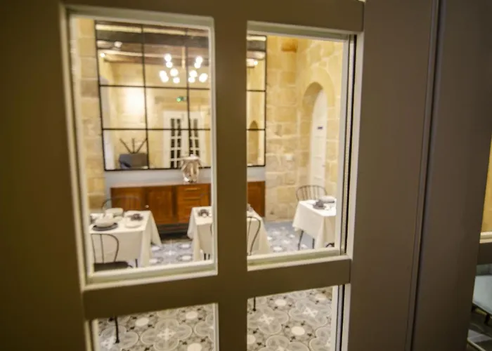 Senglea Suites