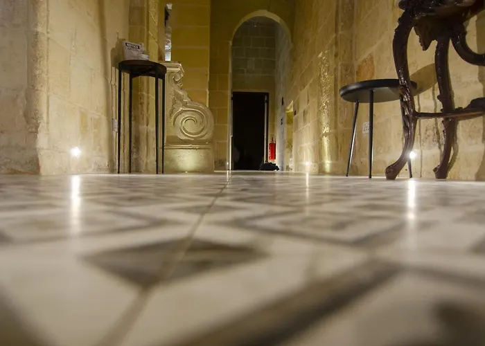 Senglea Suites ホテル セングレア