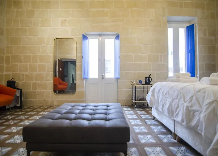 Senglea Suites Hotel