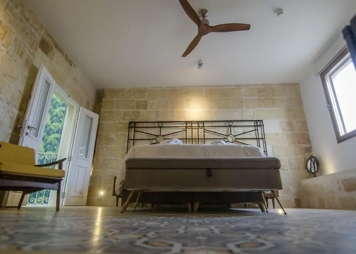 ホテル Senglea Suites