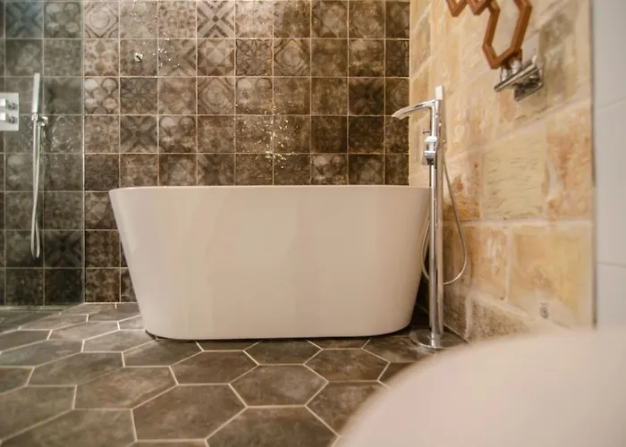 Senglea Suites Hotel *