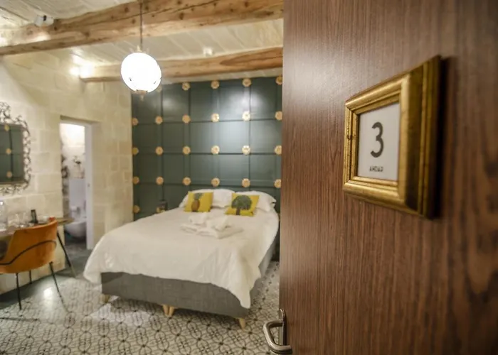 Senglea Suites Hotel