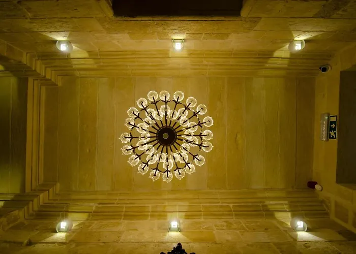 ホテル Senglea Suites *