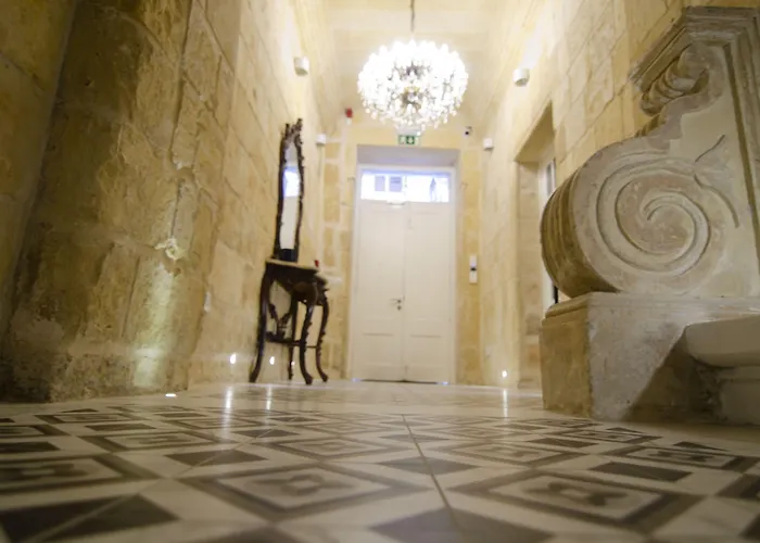 Senglea Suites ホテル セングレア