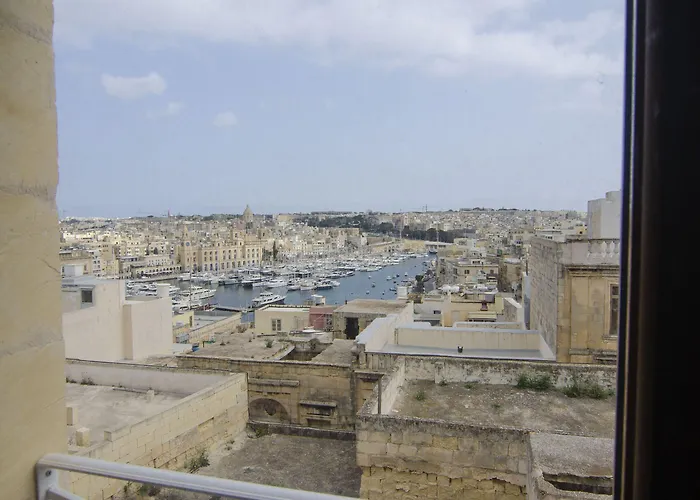 Senglea Suites